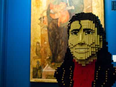 ...e il busto di Michael Jackson, entrambi frutto di una  creazione di PugliaBrick